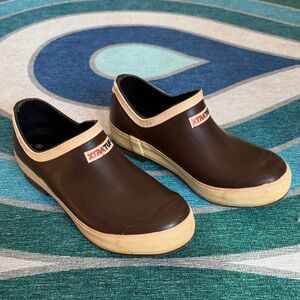 XTRATUF women’s gardening clogs